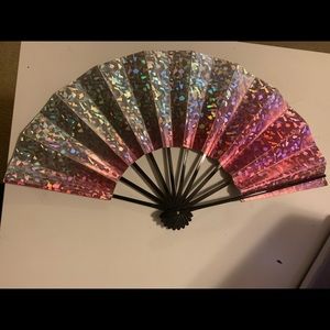 Kacey Musgraves Hand geld fan from Tokyo!